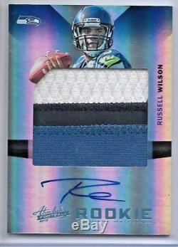 2012 Absolute Memorabilia Football Russell Wilson Auto Patch Rookie Card # 8/10