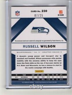 2012 Absolute Russell Wilson Rookie Premiere Materials Auto /25