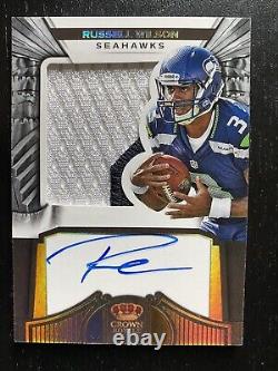 2012 Crown Royale Football Russell Wilson RC Rookie Patch On Card Auto RPA /99