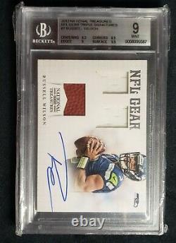 2012 National Treasures NFL Gear Russell Wilson Rookie card Auto Patch /25