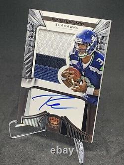 2012 Panini Crown Royale Russell Wilson Auto Patch RC /349 MVP
