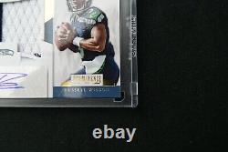 2012 Panini Prominence Premiere Materials Auto Russell Wilson RC Rare # 8/15