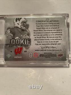 2012 SP Authentic Russell Wilson Rookie RC Patch auto 203/885 Wisconsin Badgers