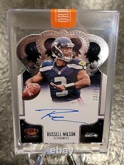 2013-14 Russell Wilson Crown Royale ON THE CARD AUTO 22/25! Seattle Seahawks