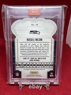 2013-14 Russell Wilson Green Die Crown Royale On Card Auto 3/10 Jersey Number