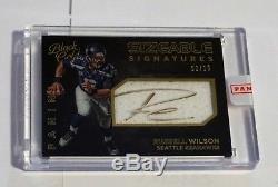 2015 Panini Black Gold Sizeable Signatures Russell Wilson Auto Jersey Card #2/10