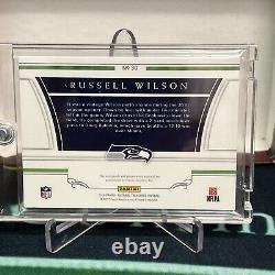 2016 National Treasures Russell Wilson Colossal Patch On Card Auto #'d 9/10 SSP