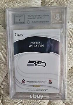 2019 Immaculate Russell Wilson Eye Black Gold Ink Jersey Auto #2/5