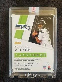 Russell Wilson 19 Majestic Capstones Holo Gold Patch On Card Auto 4/5 Seahawks