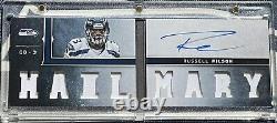 Russell Wilson 2012 Playbook Booklet RC Jersey Rookie Card AUTO #53/99 FHOF