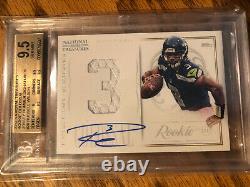 Russell Wilson Auto 2012 National Treasures Colossal Jersey Number RC Bgs 9.5