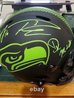 Russell Wilson DK Metcalf tyler Lockett Auto Signed Helmet Seattle Seahawks 1/1