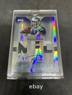 Russell wilson absolute memorabilia rookie auto patch /25 2012